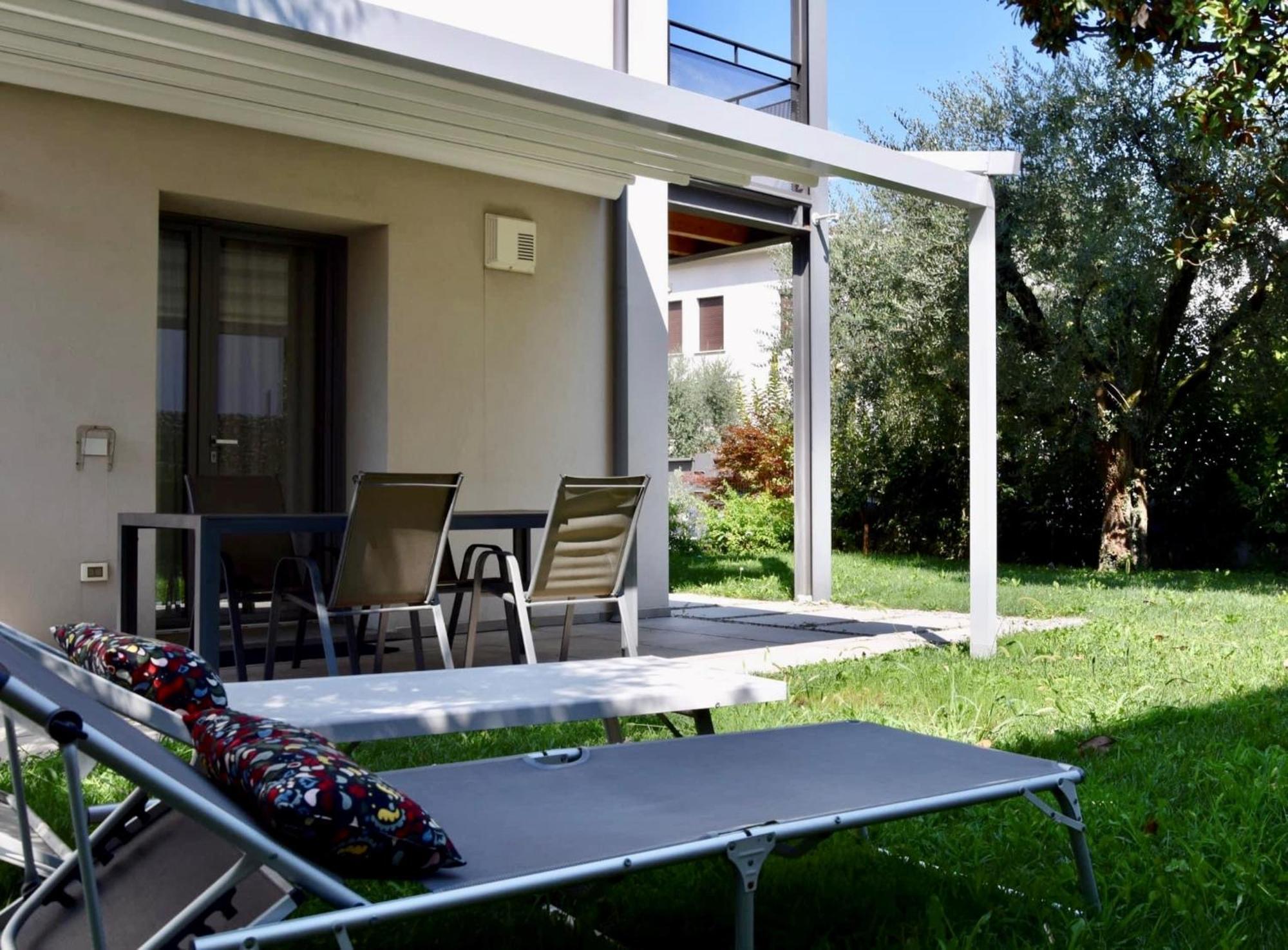 Villa Donne Del Lago Silvia Salò Exterior foto